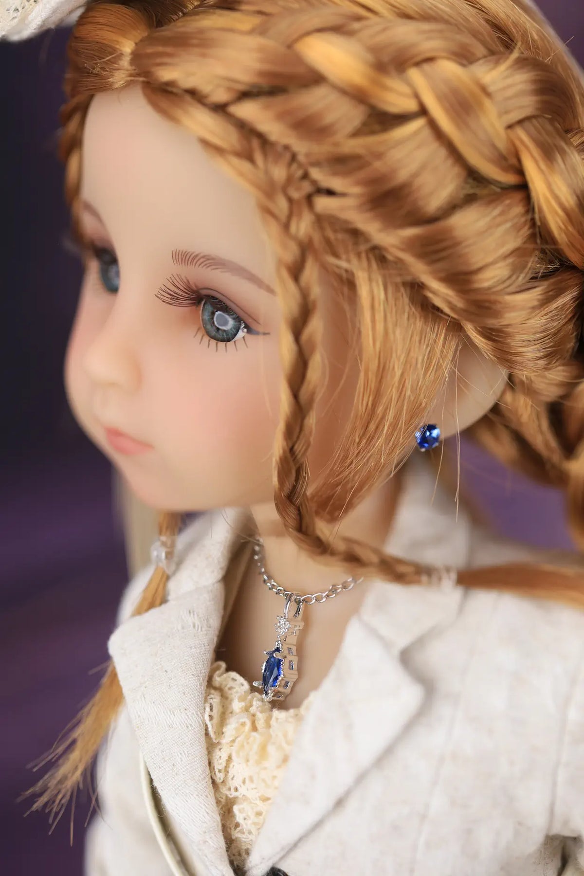 Ivory Explorer Lavinia (Limited Edition)