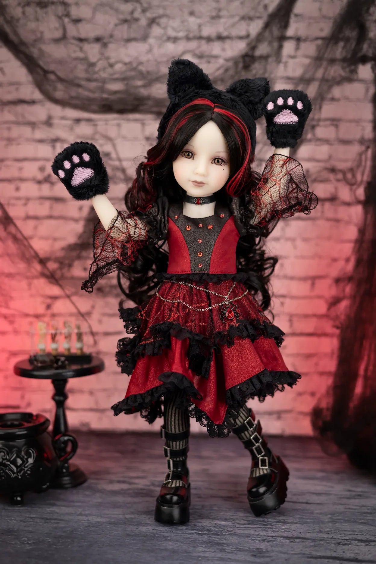 Maxine (Limited Edition)