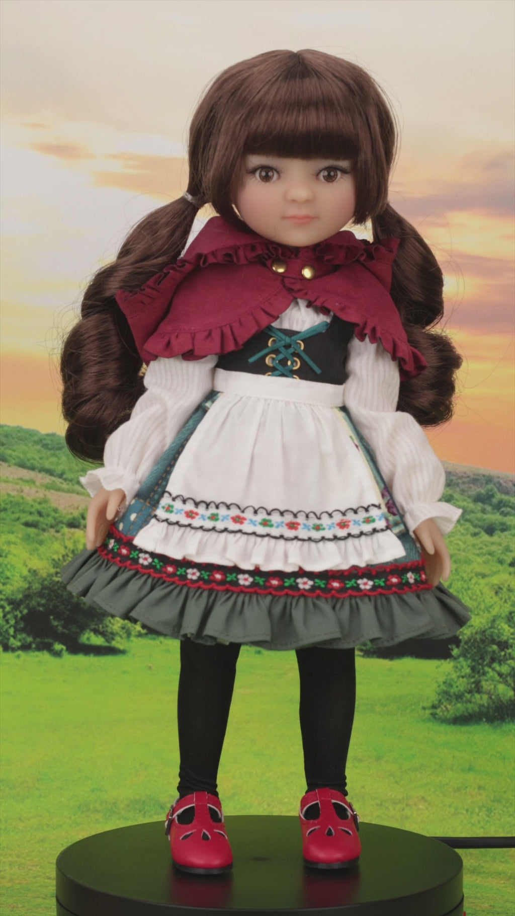 LittleRedRidingHood-Rosie 360 Degree Video