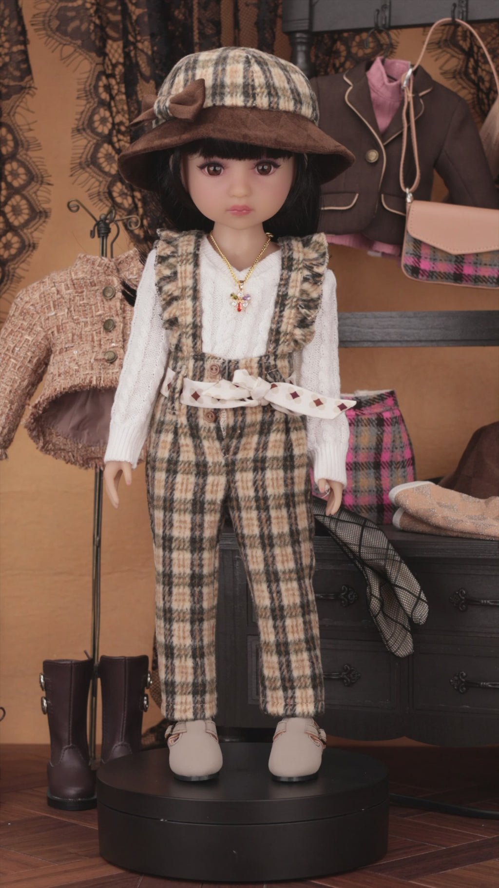 CheckChicExplorerOutfit 360 degree video